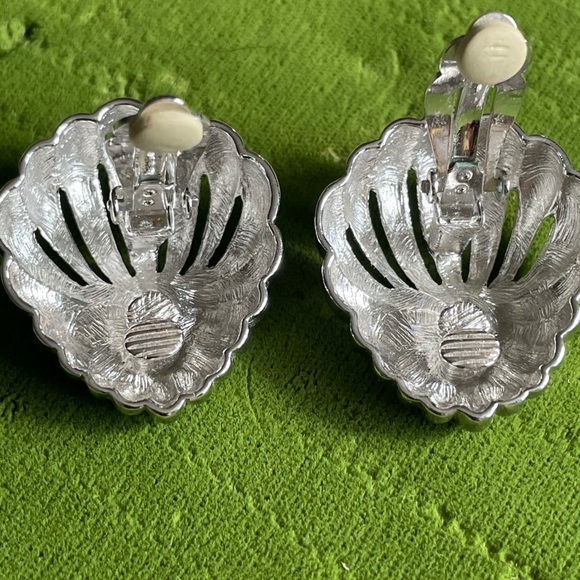 Givenchy Silver Shell Earrings - Picture 4 of 6